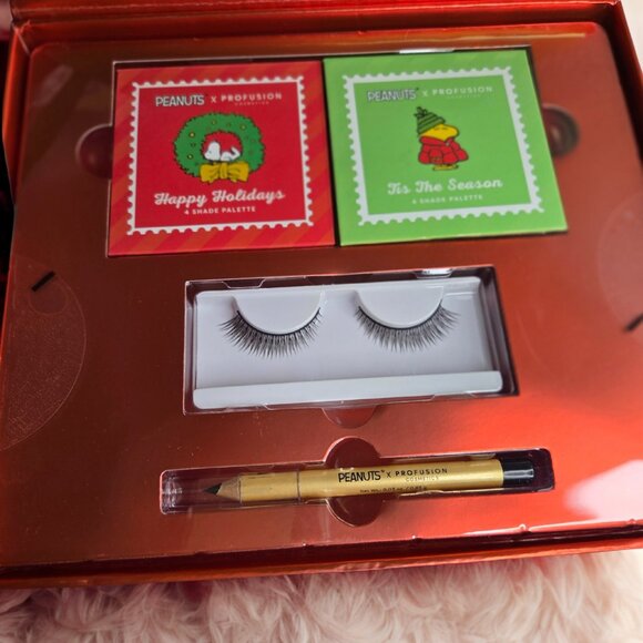 Peanuts X Profusion Cosmetics Holiday Vanity Set Pop Up Mirror, Palette, Liner - Picture 7 of 9